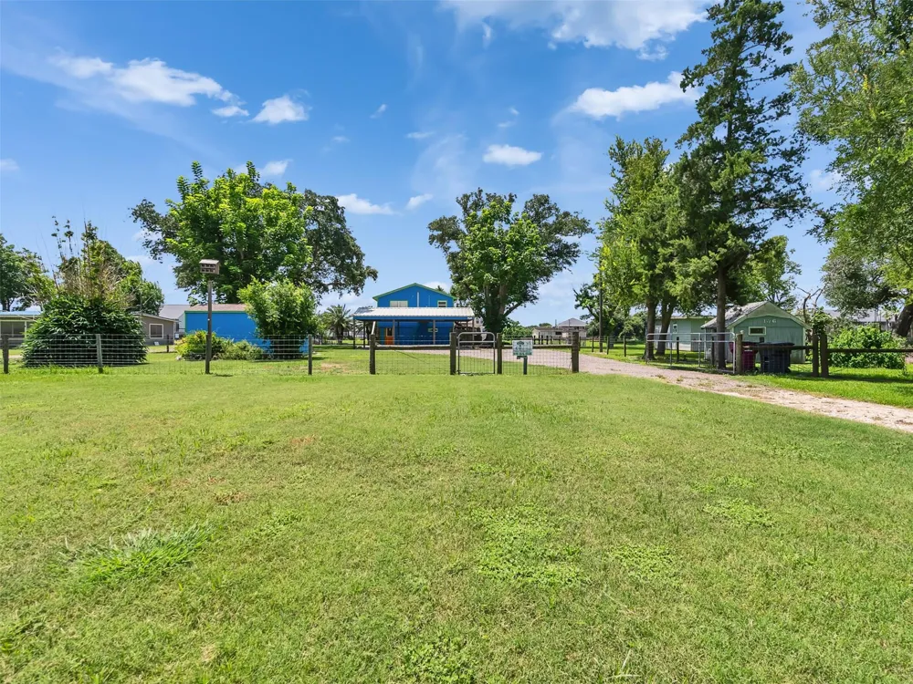 2172 County Road 297 Sargent, TX 77414