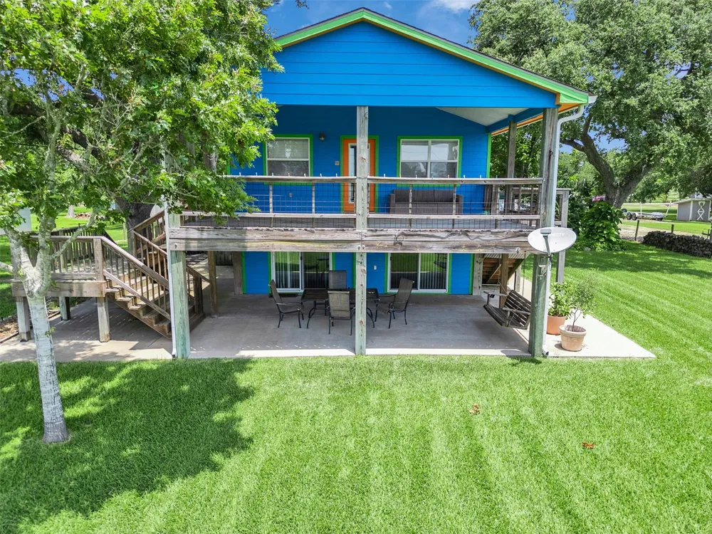 2172 County Road 297 Sargent, TX 77414