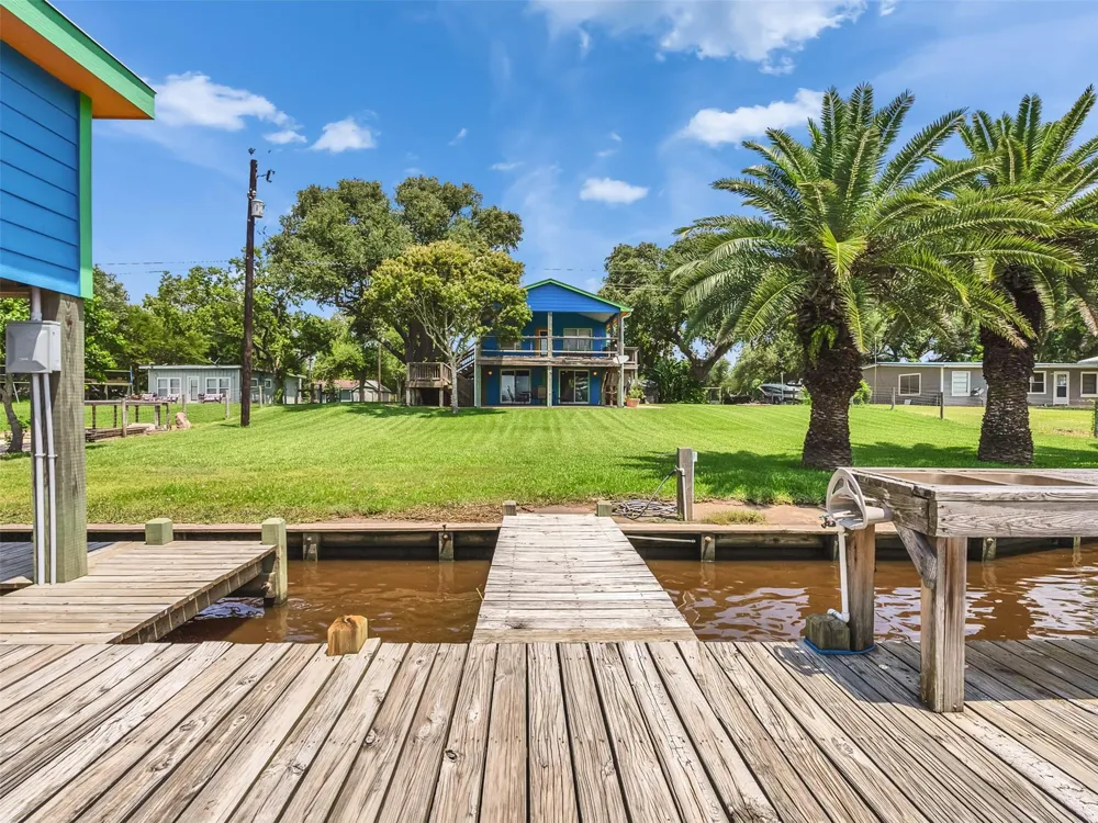2172 County Road 297 Sargent, TX 77414