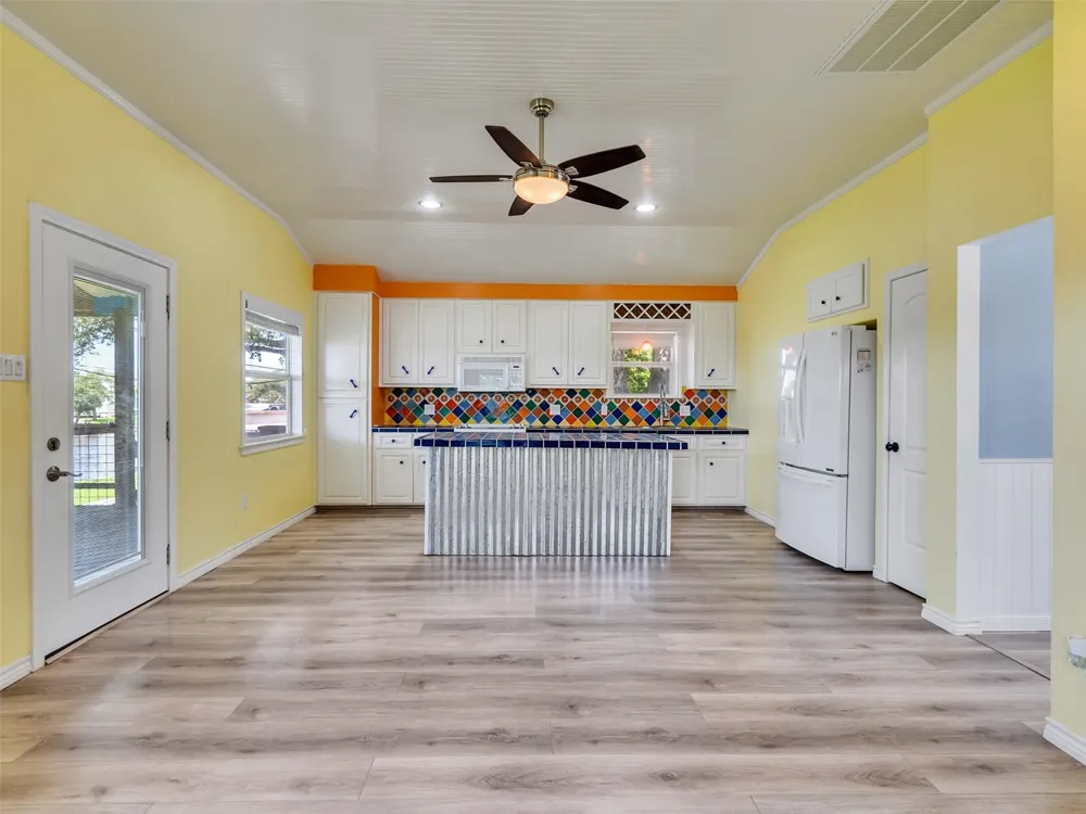 2172 County Road 297 Sargent, TX 77414