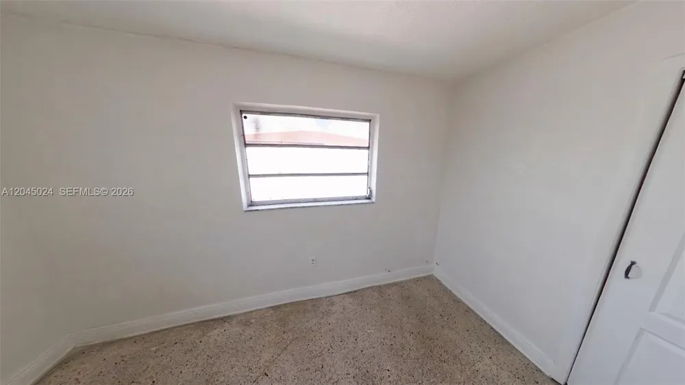 2712 W 10th Ave #5 Hialeah, FL 33010