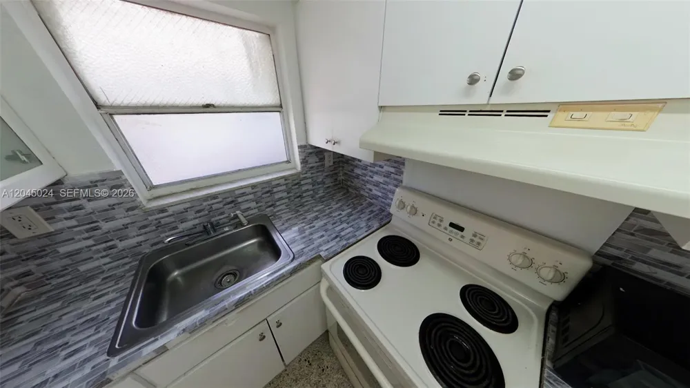 2712 W 10th Ave #5 Hialeah, FL 33010