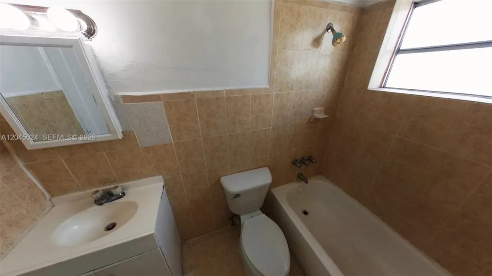 2712 W 10th Ave #5 Hialeah, FL 33010