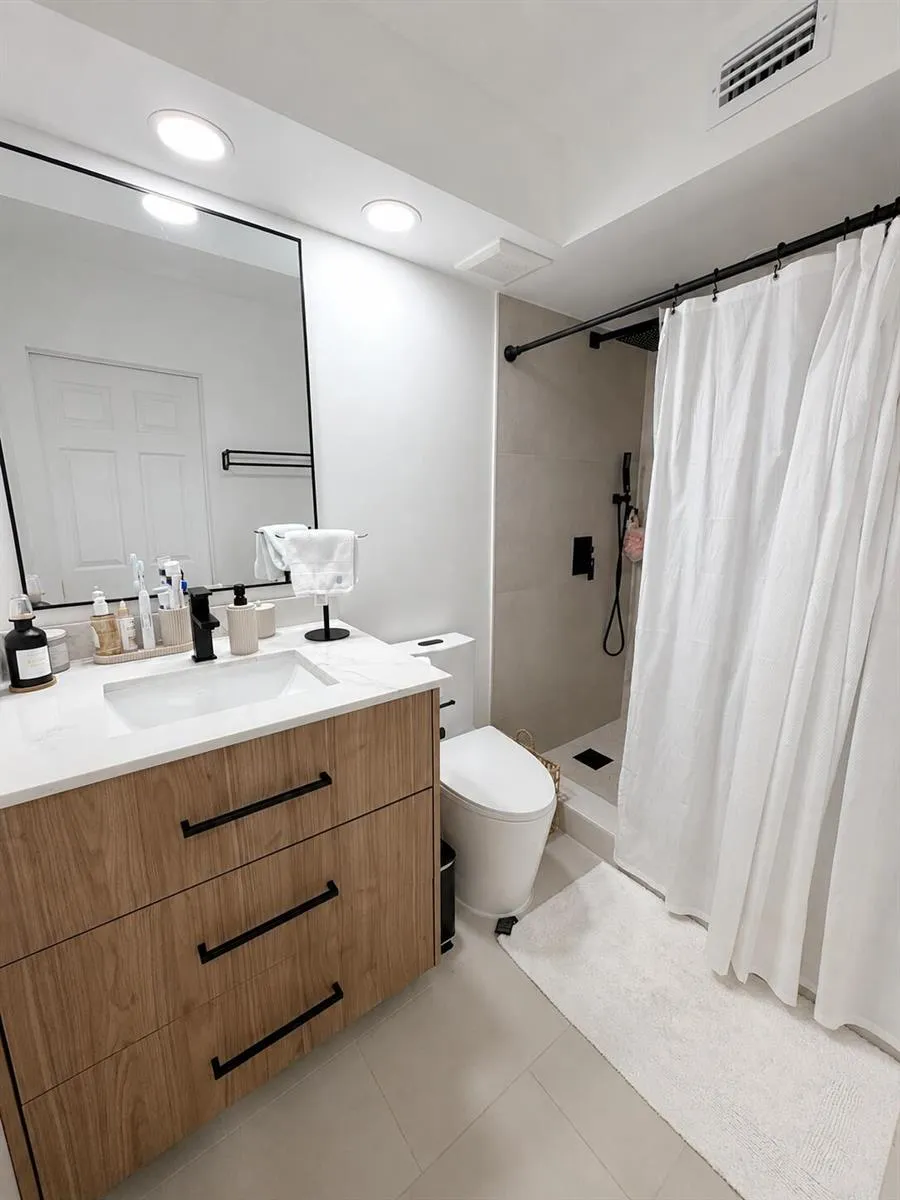 4823 NW 9th Avenue Deerfield Beach, FL 33064