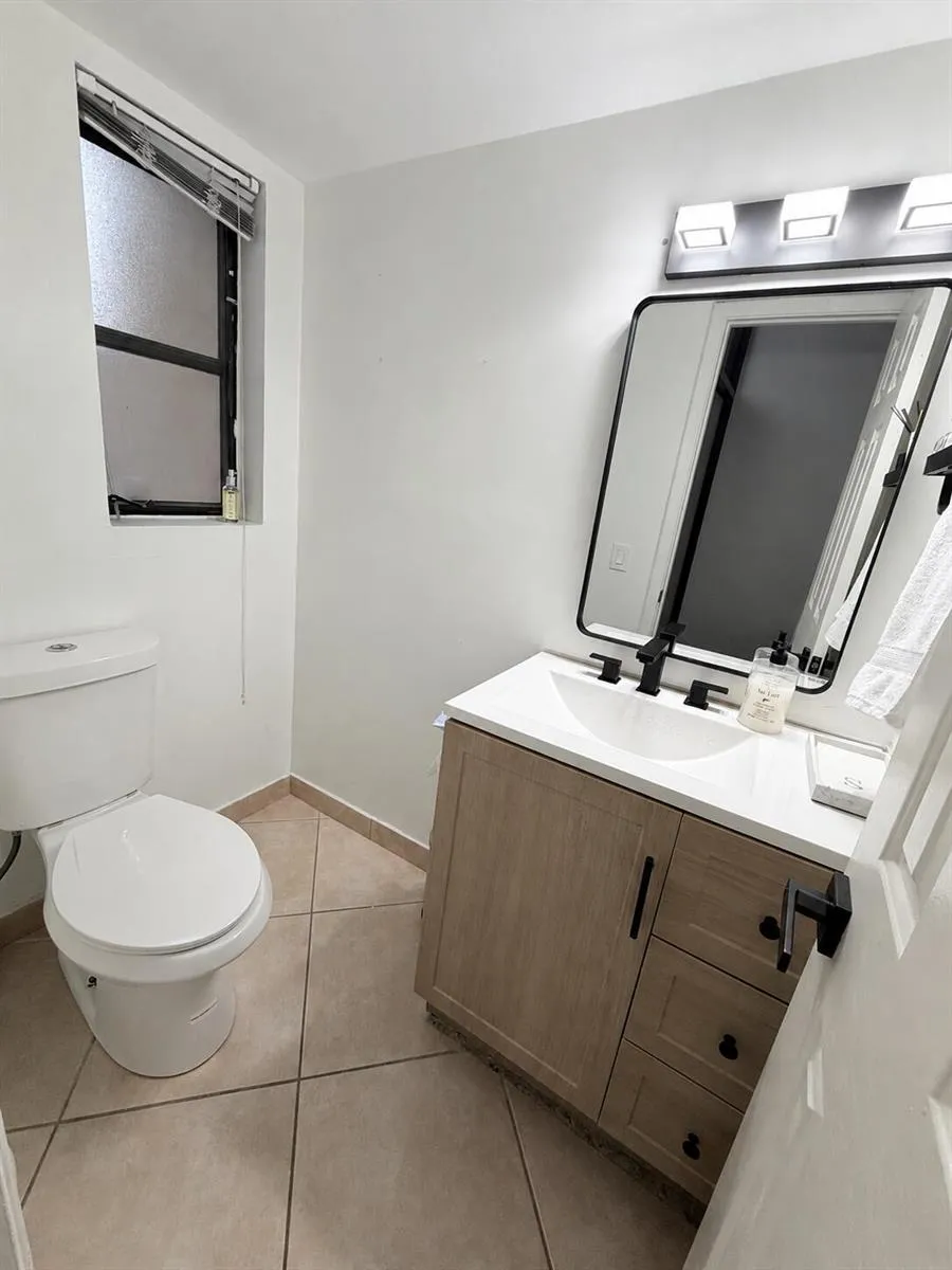 4823 NW 9th Avenue Deerfield Beach, FL 33064