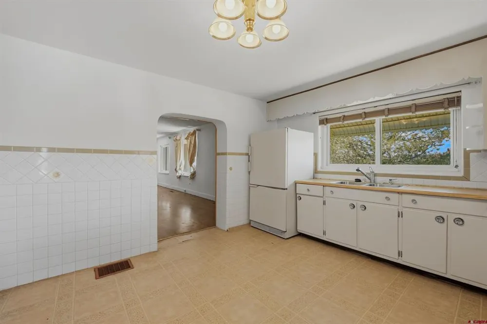 1109 E 1st Street Trinidad, CO 81082