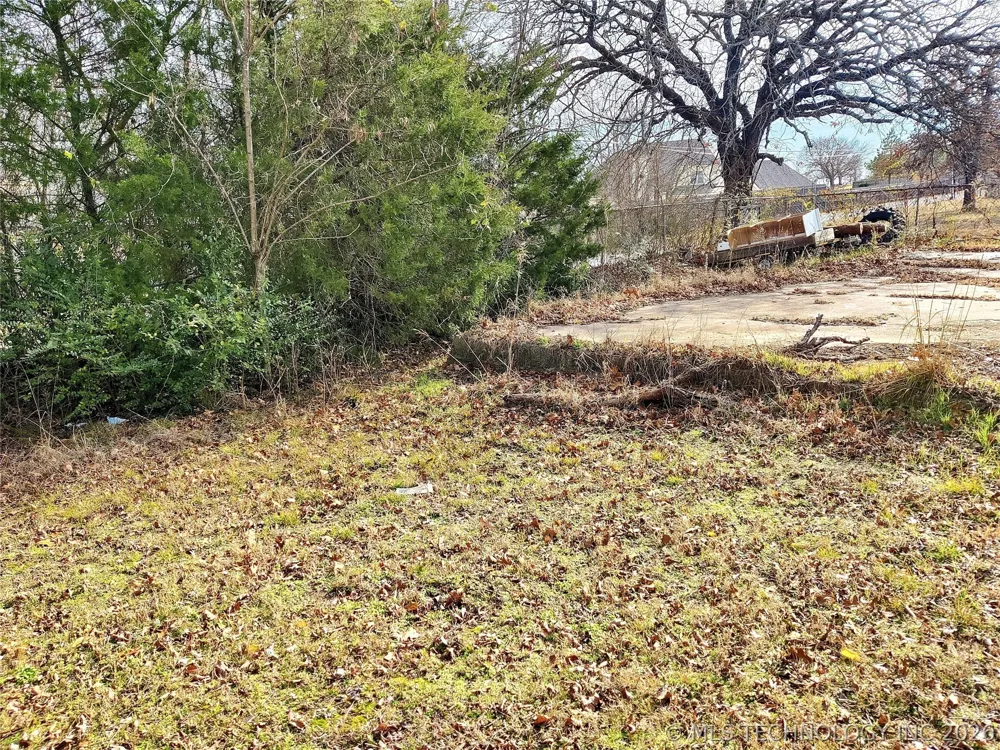 E Dewey Avenue Sapulpa, OK 74066