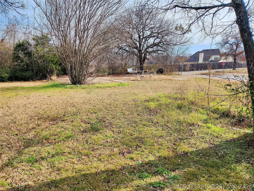 E Dewey Avenue Sapulpa, OK 74066