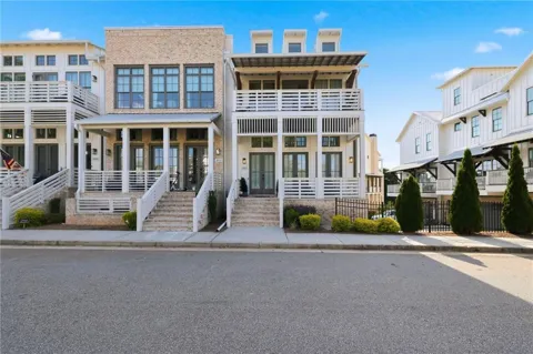 2013 Parkstead Lane