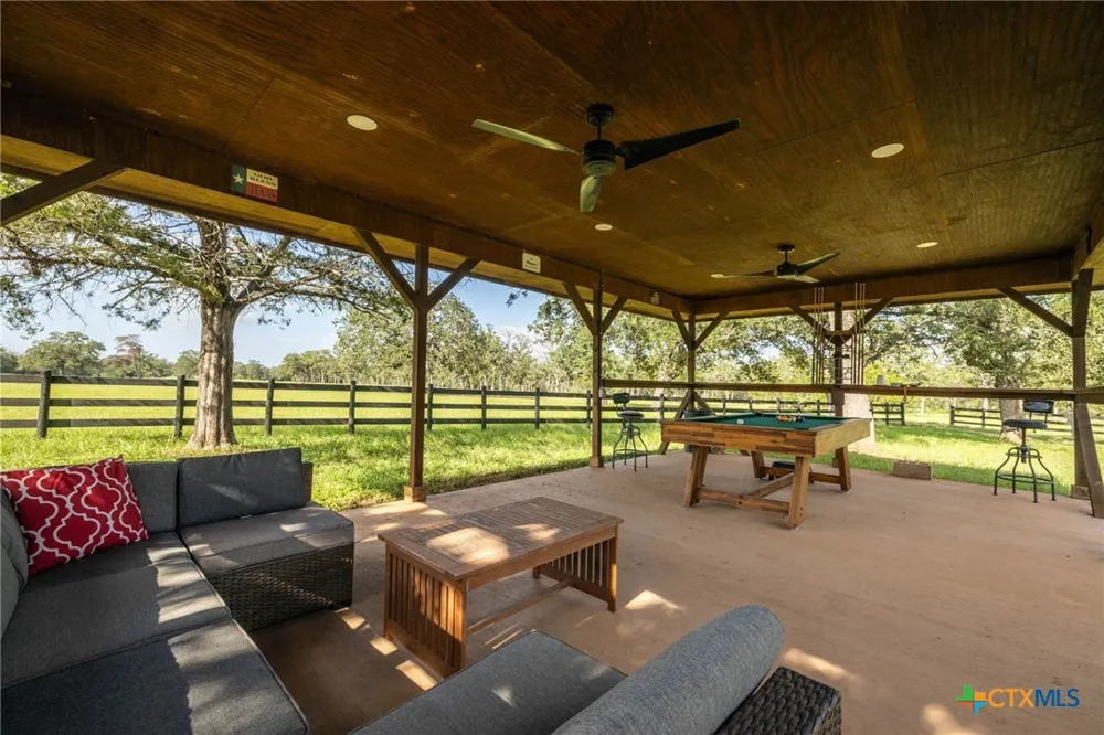 10488 Hwy 304 Harwood, TX 78629