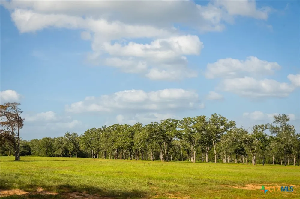 10488 Hwy 304 Harwood, TX 78629