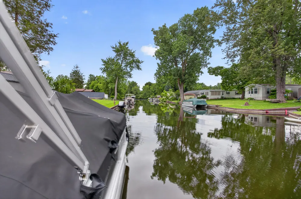2550 Dardy Drive Brooklyn, MI 49230