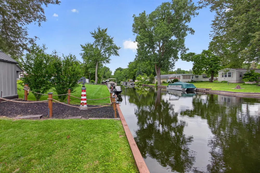 2550 Dardy Drive Brooklyn, MI 49230