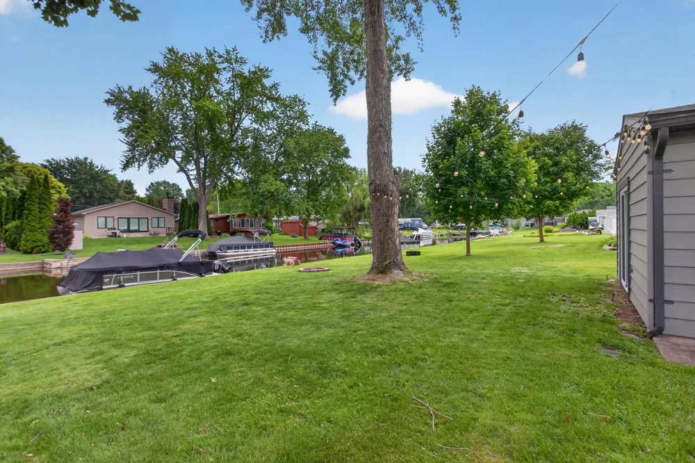 2550 Dardy Drive Brooklyn, MI 49230
