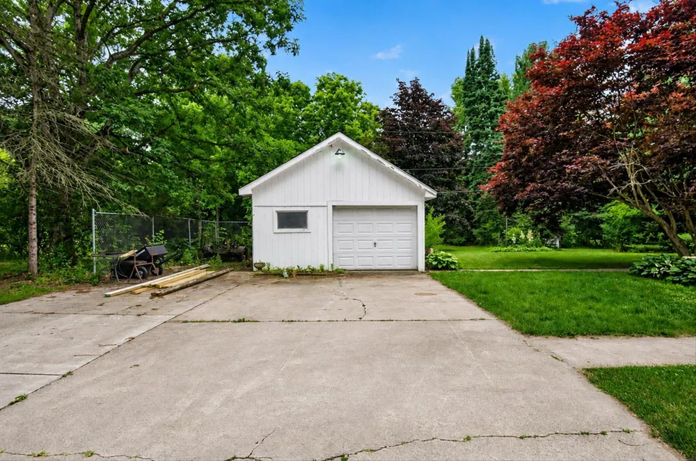 6109 Brooklyn Road Napoleon Township, MI 49201