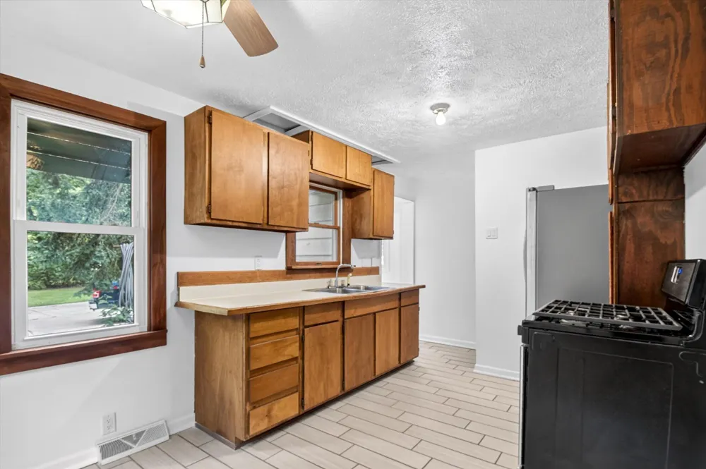 6109 Brooklyn Road Napoleon Township, MI 49201
