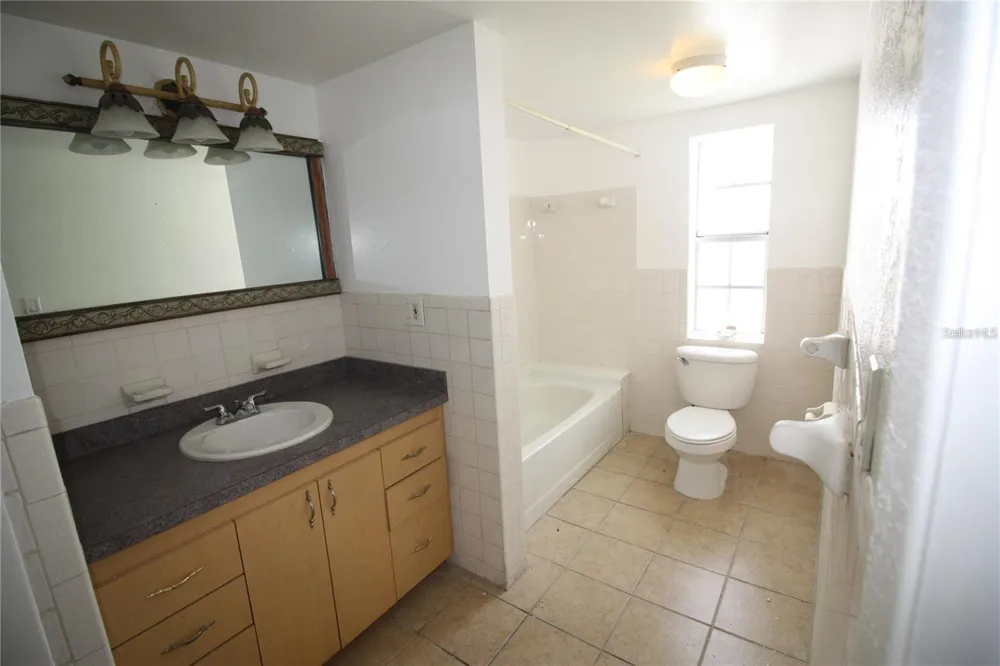1000 S SEMORAN BOULEVARD #306 Winter Park, FL 32792