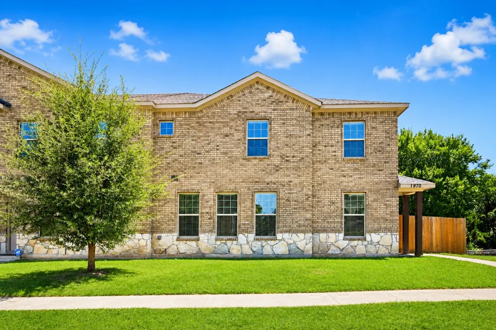 1970 Timber Oaks Drive Garland, TX 75040