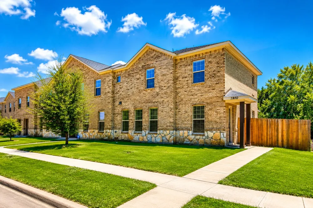 1970 Timber Oaks Drive Garland, TX 75040