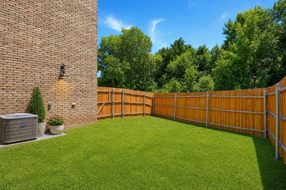 1970 Timber Oaks Drive Garland, TX 75040