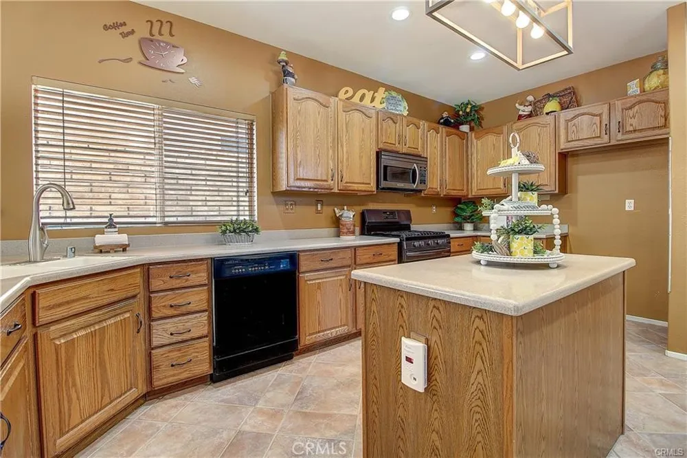 3065 S Buena Vista Corona, CA 92882
