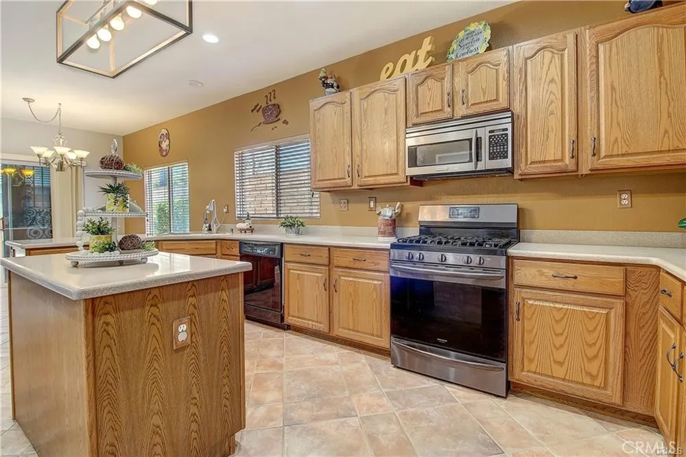 3065 S Buena Vista Corona, CA 92882