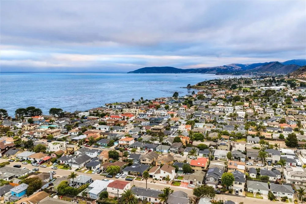 250 Castaic Avenue Pismo Beach, CA 93449