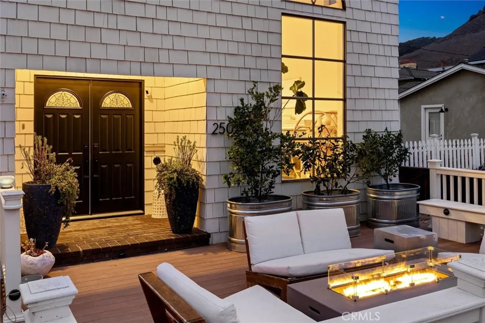 250 Castaic Avenue Pismo Beach, CA 93449