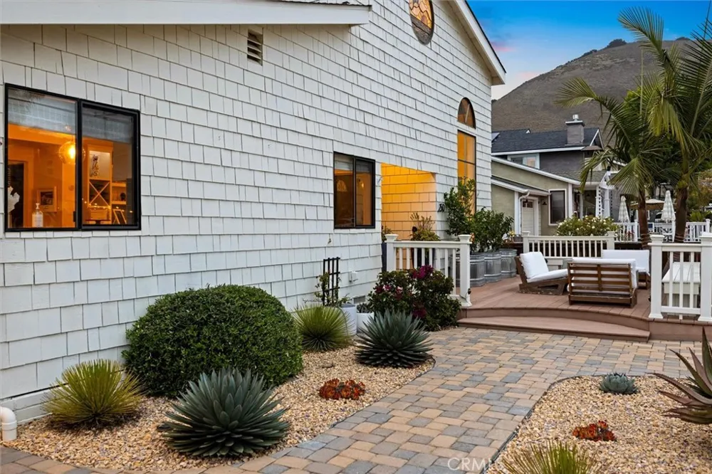 250 Castaic Avenue Pismo Beach, CA 93449
