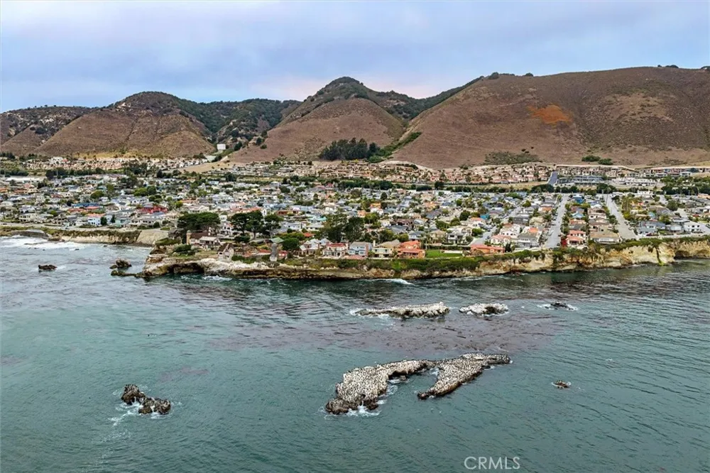 250 Castaic Avenue Pismo Beach, CA 93449