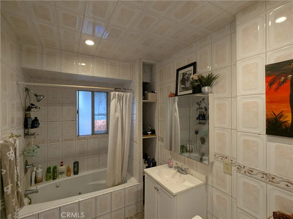 1847 w. 48th Street Los Angeles, CA 90062