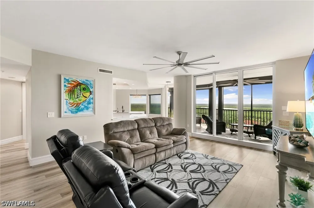 Borghese Lane #902 Naples, FL 34114