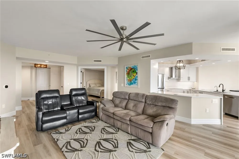 Borghese Lane #902 Naples, FL 34114
