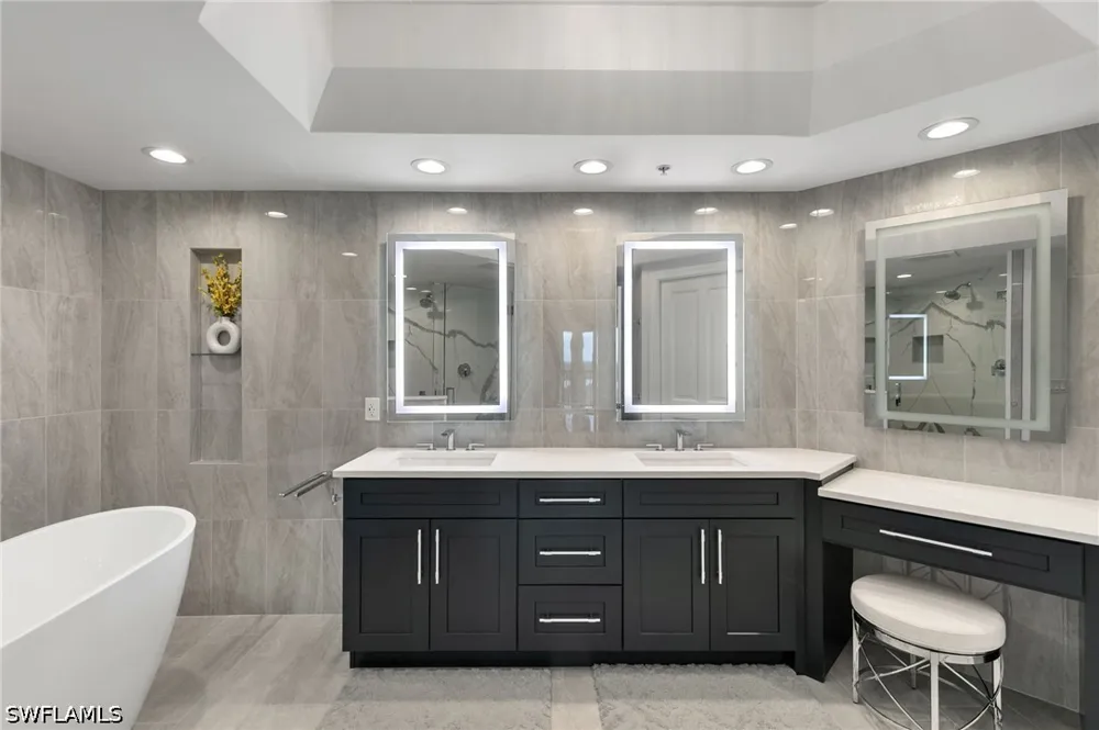 Borghese Lane #902 Naples, FL 34114