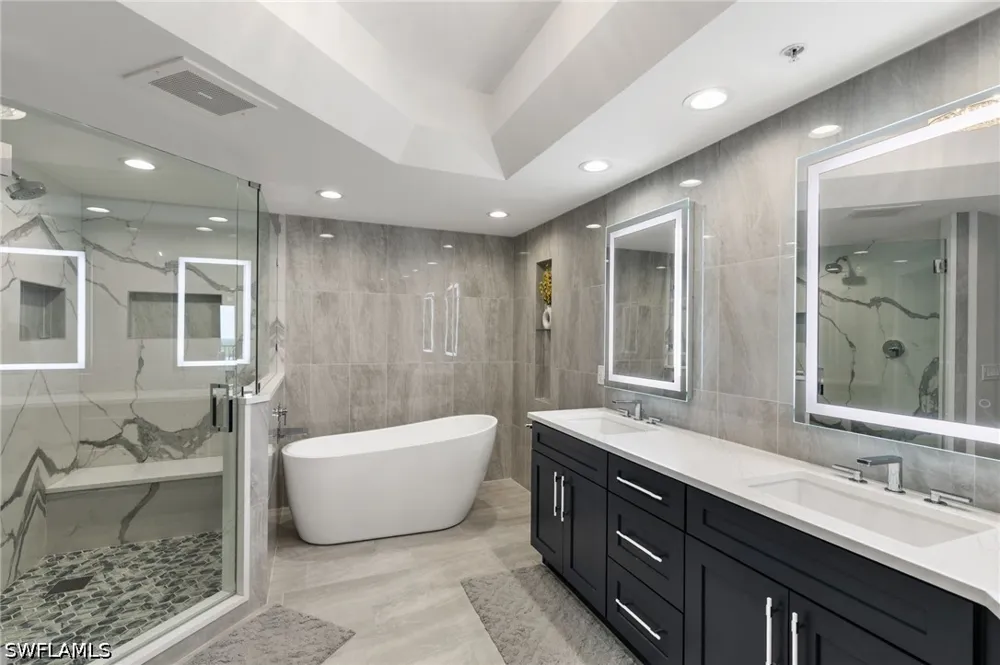 Borghese Lane #902 Naples, FL 34114