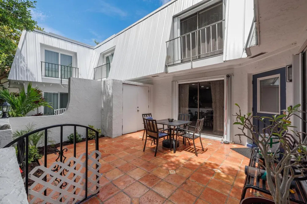 106 Linda Lane #1 Palm Beach Shores, FL 33404
