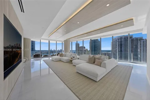 300 Biscayne Boulevard Way #2701
