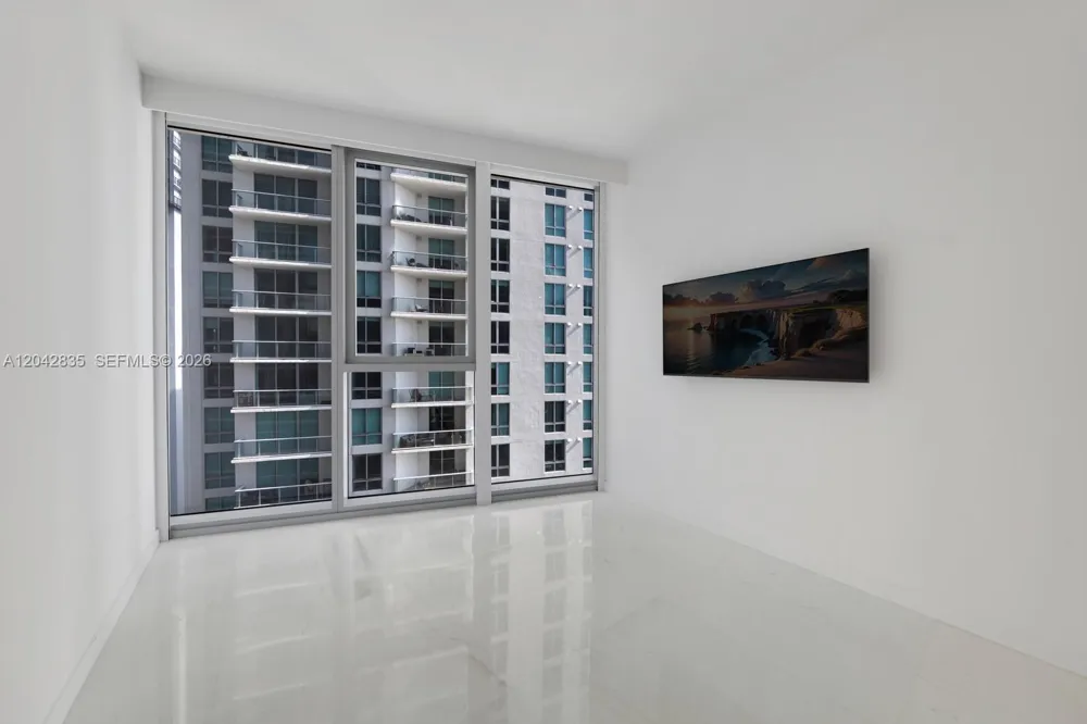 300 Biscayne Boulevard Way #2701 Miami, FL 33131