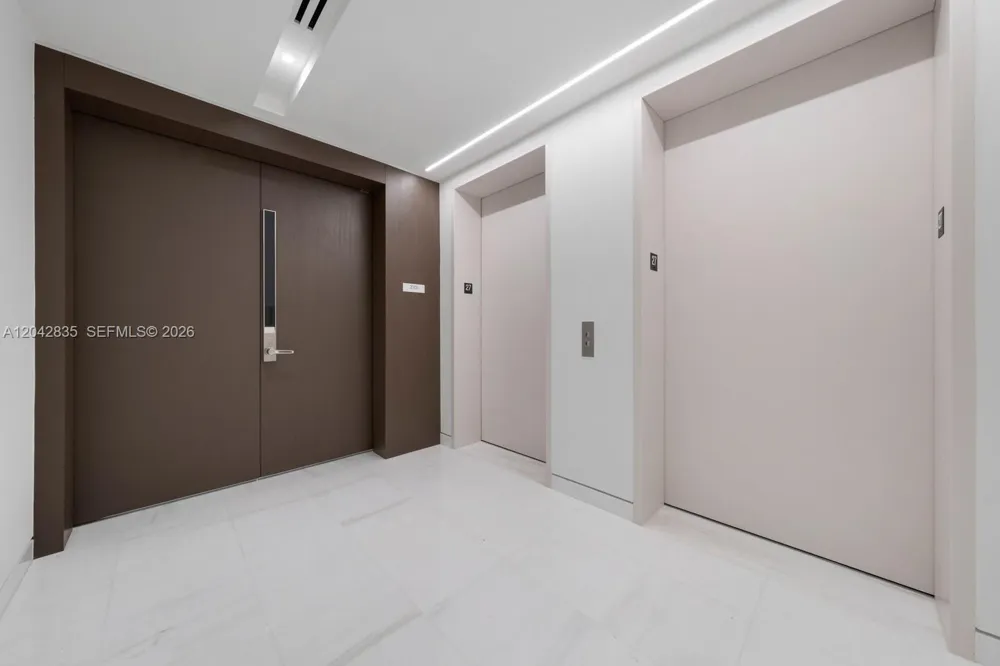 300 Biscayne Boulevard Way #2701 Miami, FL 33131