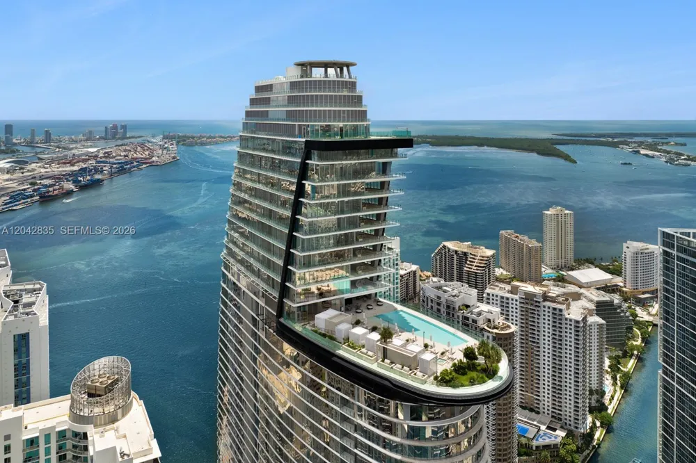 300 Biscayne Boulevard Way #2701 Miami, FL 33131