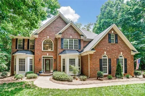6025 Oakridge Court