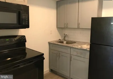 6109 MARKET STREET #3