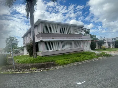 Calle 18 BLOQUE 23