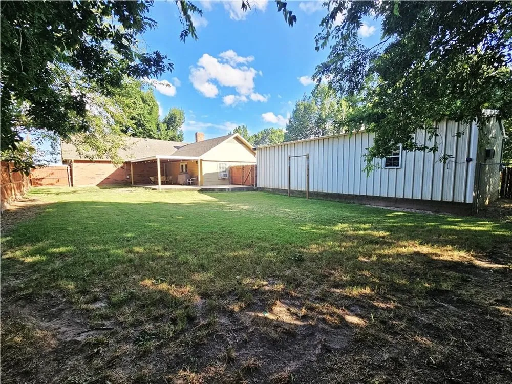 804 Crestline Drive Mexia, TX 76667