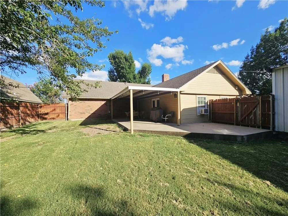804 Crestline Drive Mexia, TX 76667