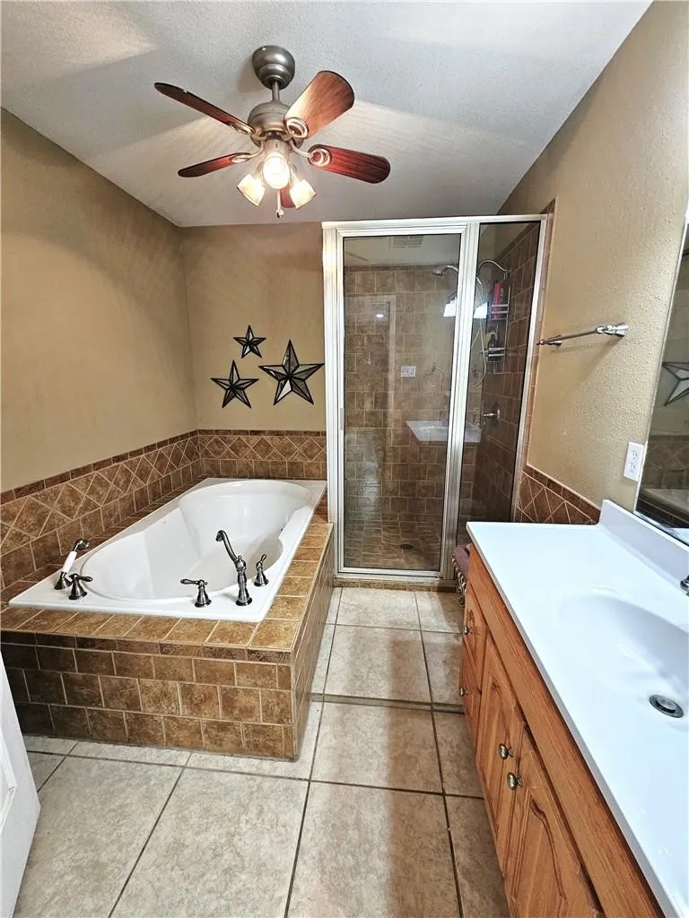 804 Crestline Drive Mexia, TX 76667