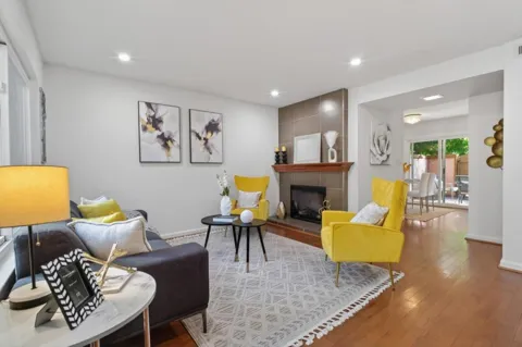 4428 Del Valle Parkway