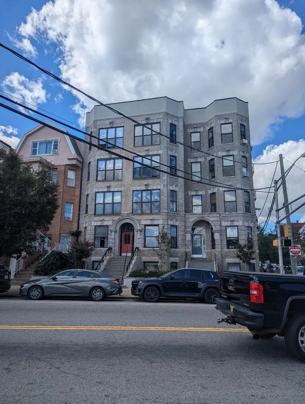963 BLVD EAST Weehawken, NJ 07086