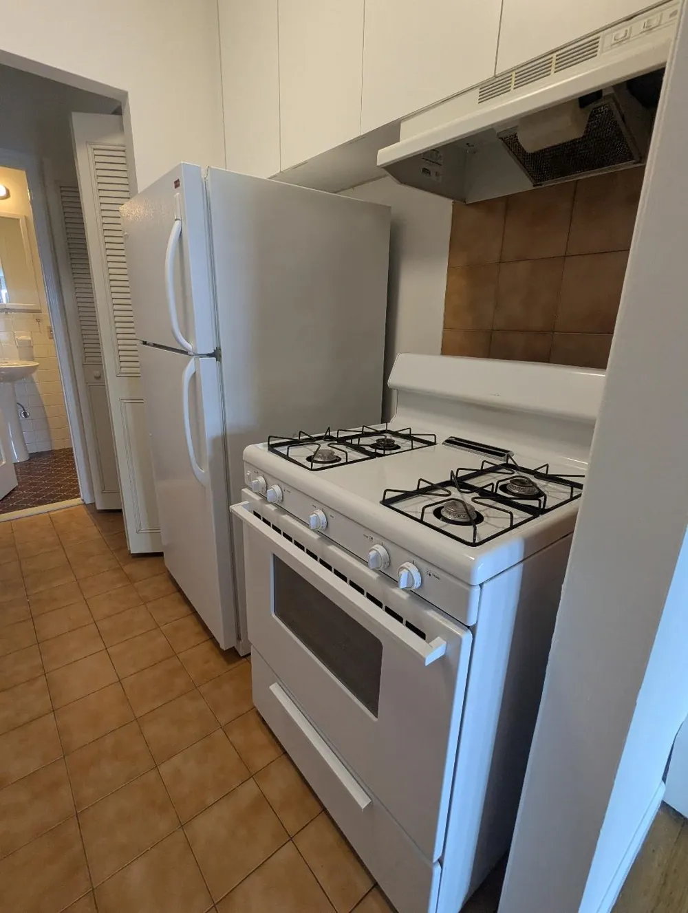 963 BLVD EAST Weehawken, NJ 07086
