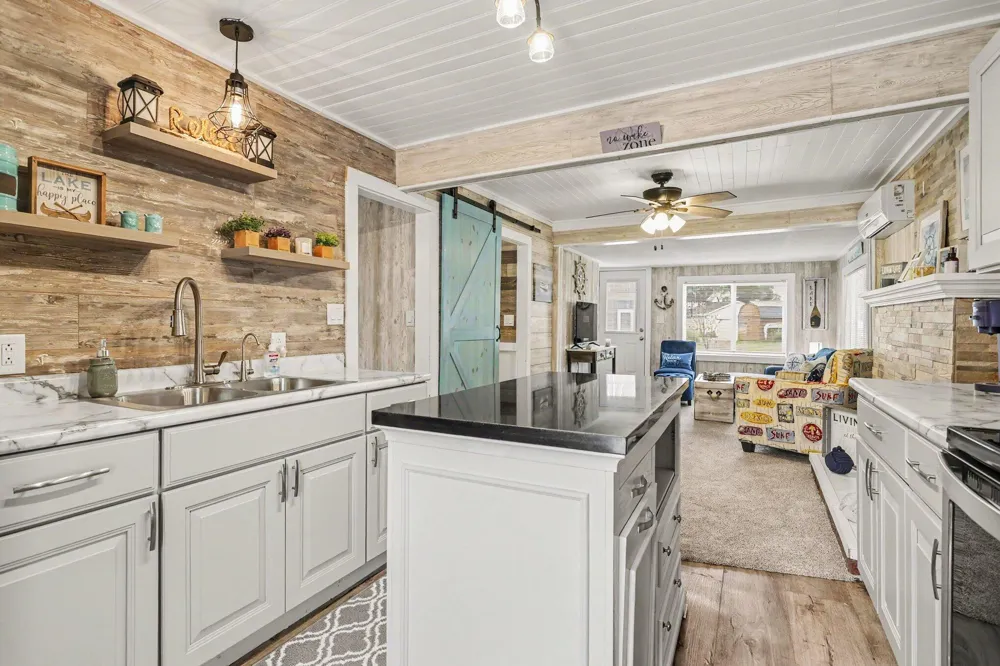 43394 Elm Street Bangor, MI 49013